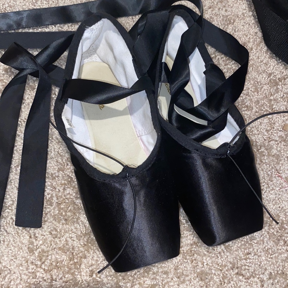 Pointe shoes